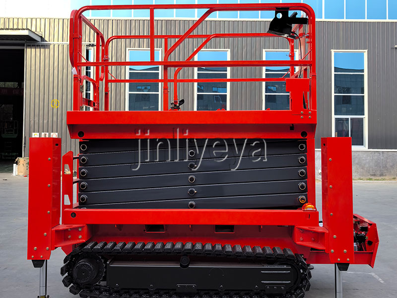 广西履带自行式升降平台